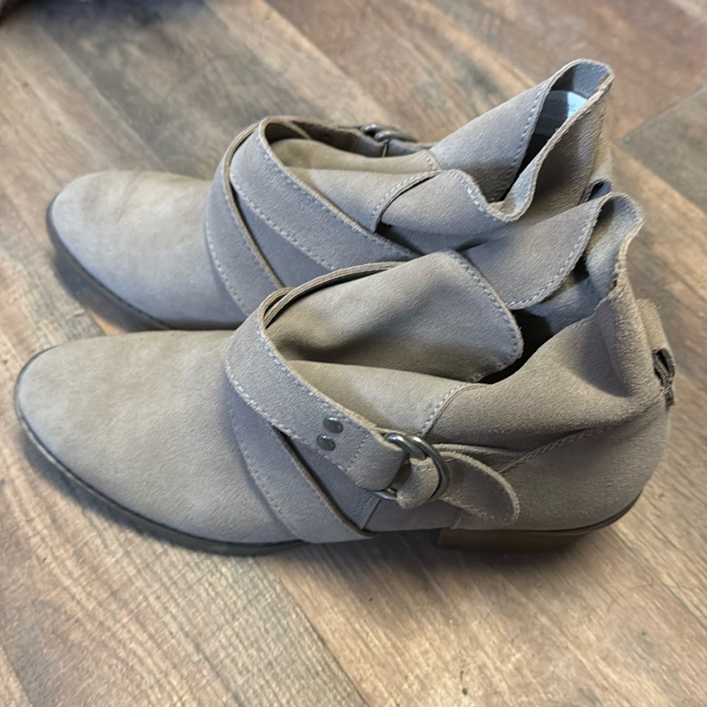 American Eagle Booties